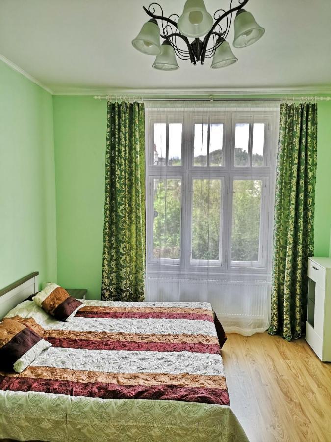 Apartments Iris Karlovy Vary Exterior photo